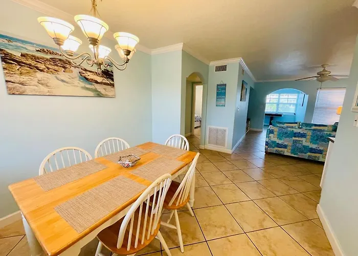 Appartement Indian Shores Condo, Sleeps 4, Steps To