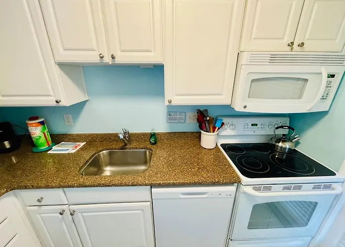 Indian Shores Condo, Sleeps 4, Steps To